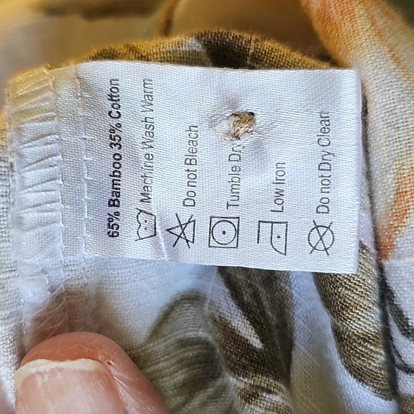 SOLEMAR ALOHAS Hawaiian Floral Men's Shirt. SIZE LARGE. - Picture 7 of 8